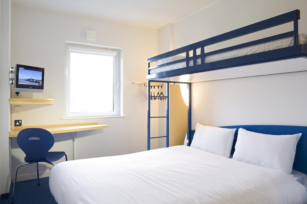 Ibis Budget Newport Ngoại thất bức ảnh