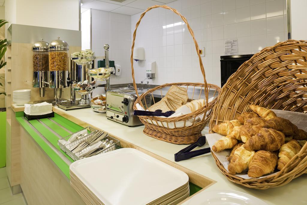 Ibis Budget Newport Ngoại thất bức ảnh