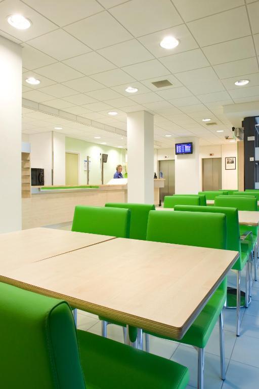 Ibis Budget Newport Ngoại thất bức ảnh