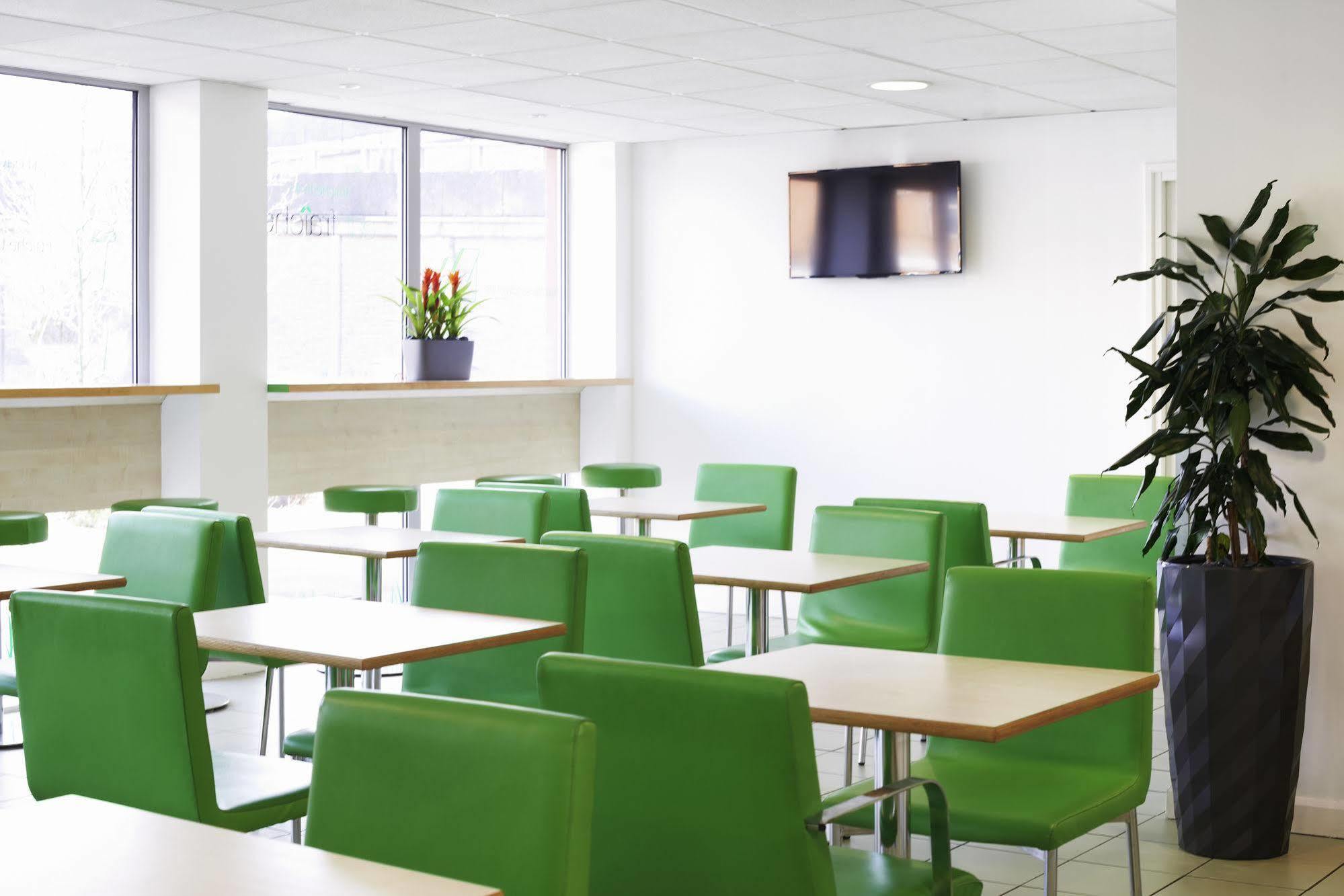Ibis Budget Newport Ngoại thất bức ảnh
