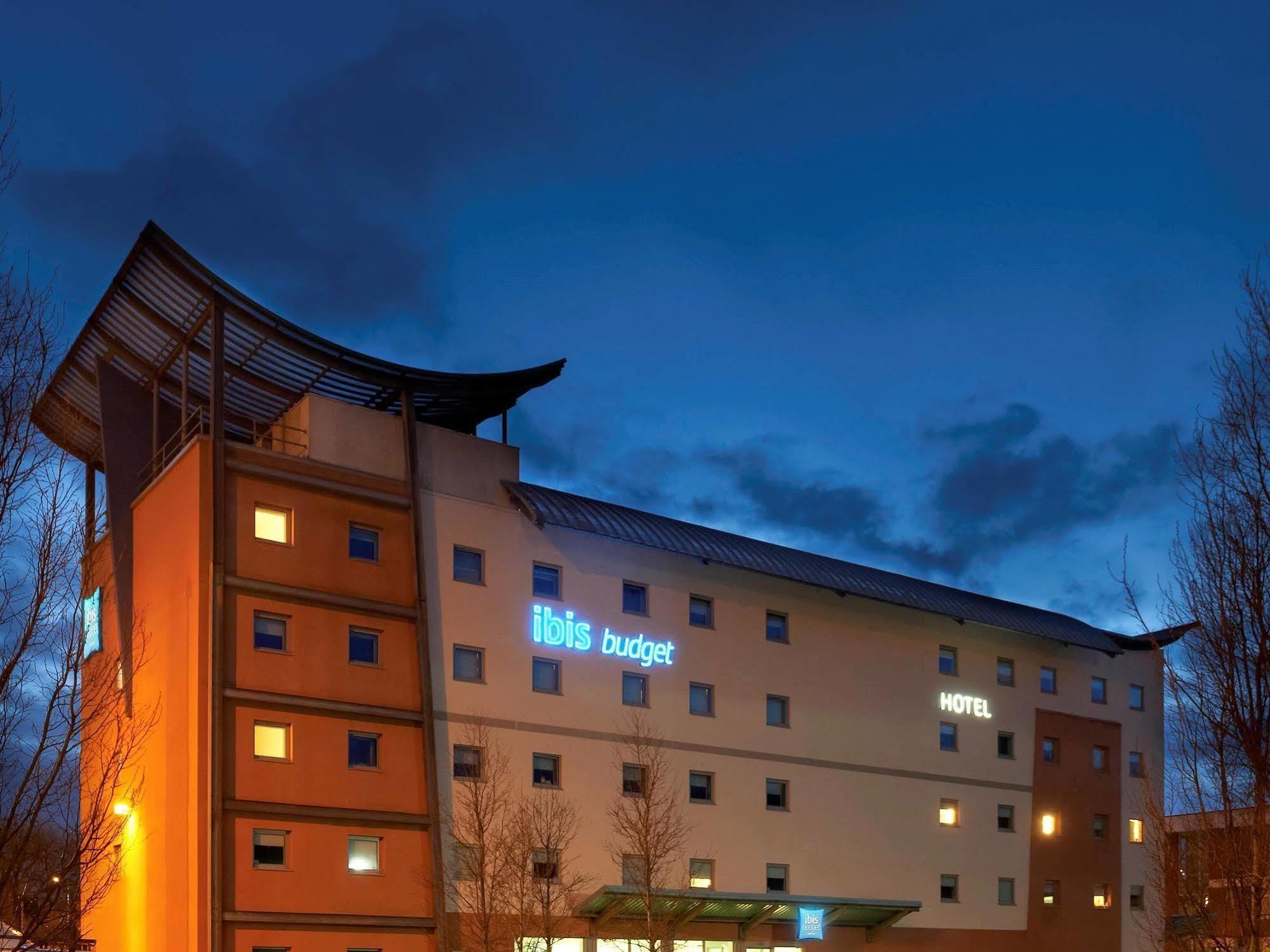 Ibis Budget Newport Ngoại thất bức ảnh
