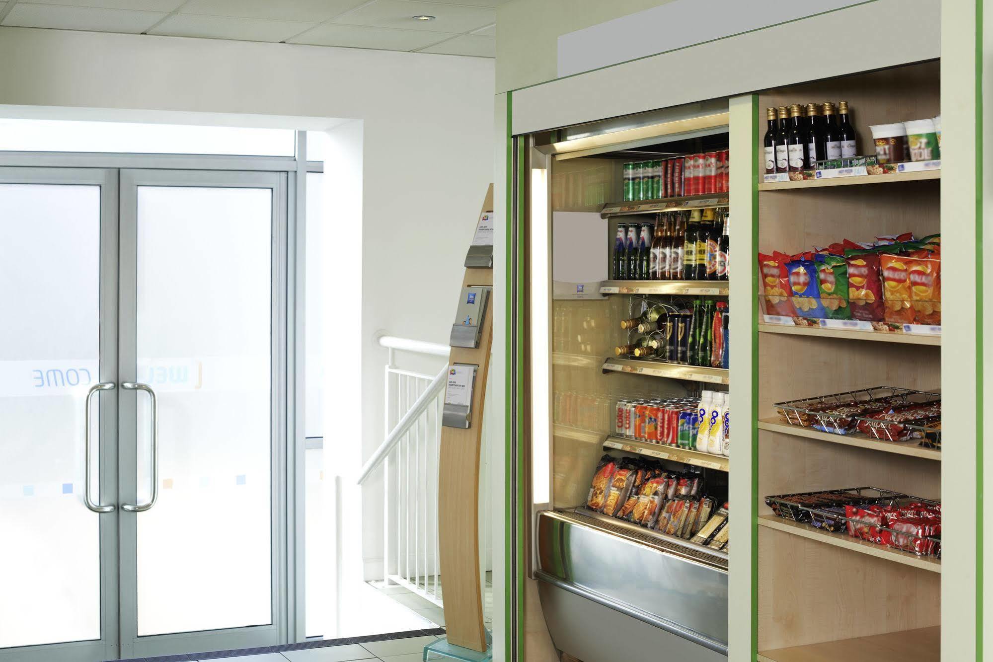 Ibis Budget Newport Ngoại thất bức ảnh
